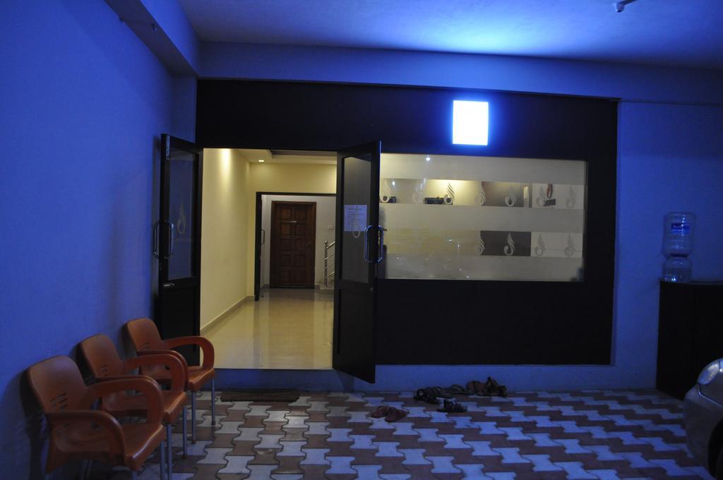 Tiruchirappalli Jyothi Suites מראה חיצוני תמונה